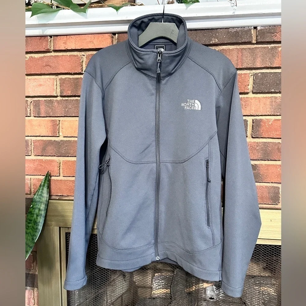 #2) Men’s The North Face Men's  Jacket size Medium